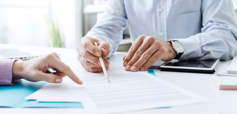 white-economy-830x400